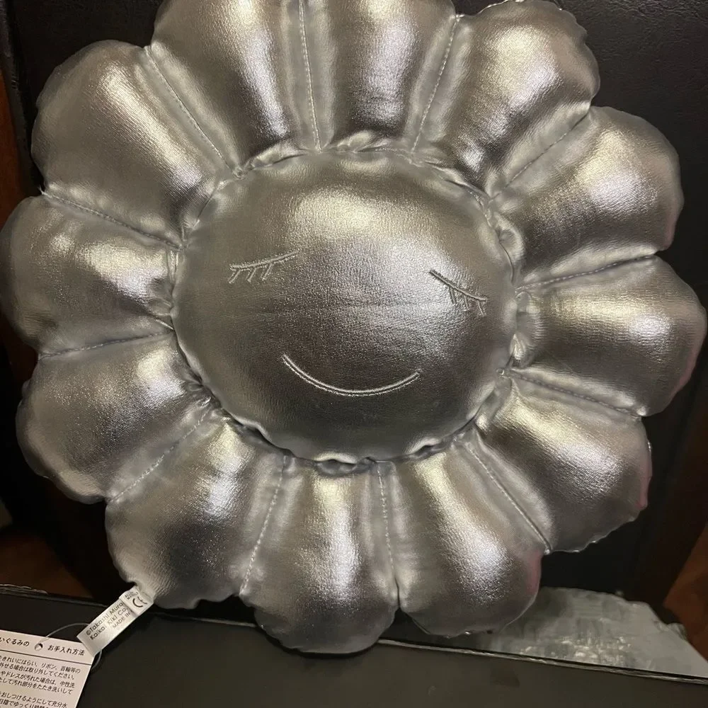 Takashi Murakami Flower Silver Cushion Pillow Plush 30cm kaikai kiki